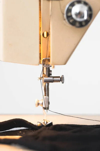 Крупным Планом Вид Швейной Машины — стоковое фото