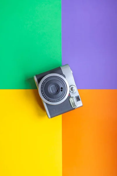 Moda Filme Câmera Retro Hot Summer Vibes Fundo Colorido Pop — Fotografia de Stock