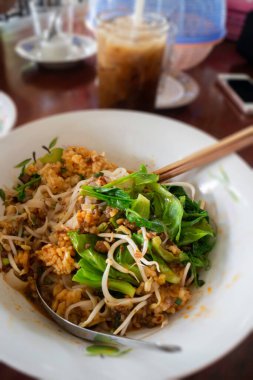 Tayland usulü erişte, domuz çorbası, stok fotoğrafı.