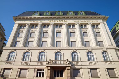 Viyana, Avusturya - 25 Haziran 2019: Helvetia İsviçre Sigorta Binası.