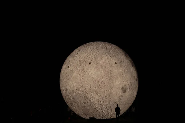 Міська Обсерваторія Подій Брно Краві Горафул Місяць Людей Тінь Рухається — стокове фото