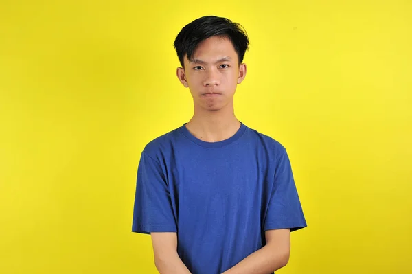 Porträt Eines Jungen Asiatischen Mannes Der Den Mund Schließt Isoliert — Stockfoto