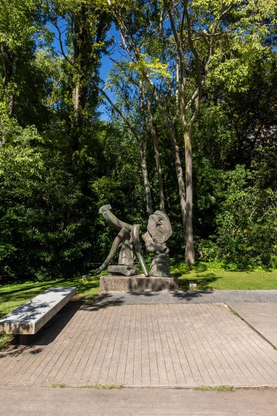 Zona Ajardinada Verde Del Museo Calouste Gulbenkian Lisboa Portugal — Foto de Stock