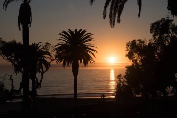 Schöner Sonnenuntergang Über Dem Meer — Stockfoto