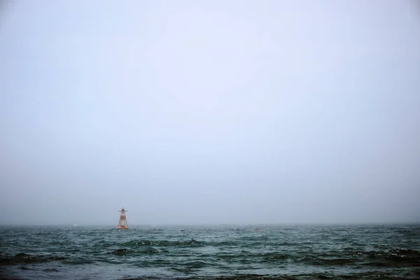 Coup Bouée Dans Brouillard Matinal — Photo