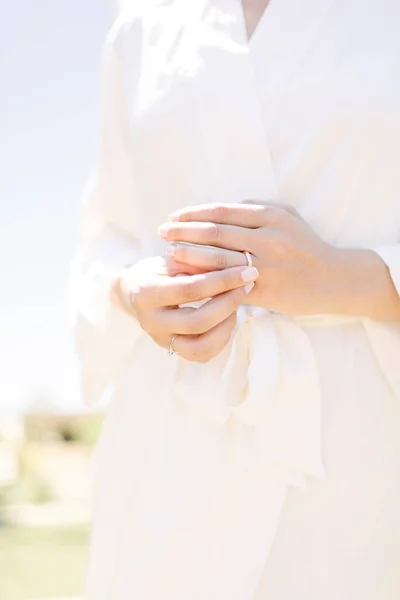 Bride Groom White Dress Her Arm Background Light Sunset — Foto Stock