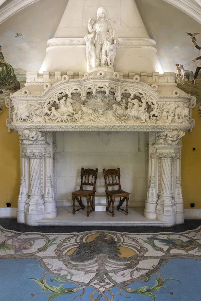 Widok Piękny Kominek Dzieła Sztuki Gruntowej Pałacu Quinta Regaleira Sintra — Zdjęcie stockowe