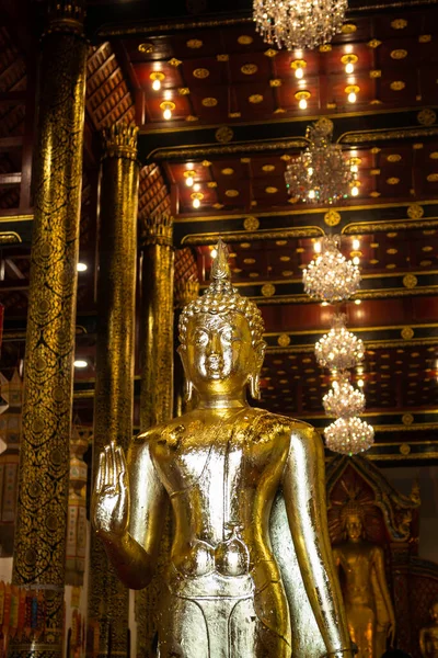 Таїландський Буддійський Публічний Храм Чіангмай Стокова Фотографія — стокове фото