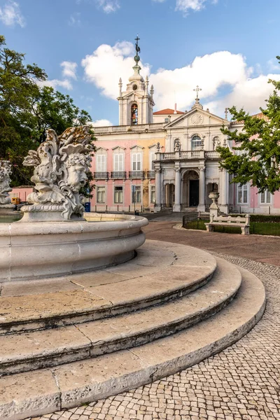 포르투갈 리스본 중앙에 역사적 건물을 바라보는 아름다운 — 스톡 사진