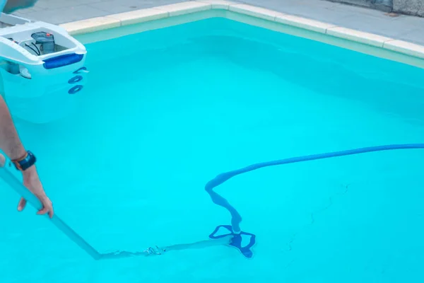 Person Cleaning Chlorinating Pool Hot Summer Afternoon Running Cleaner Adding — Stock Photo, Image