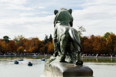 Madrid 'deki Buen Retiro Parkı