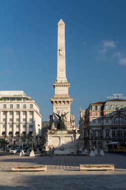 Lizbon, Portekiz 'deki halka açık meydandaki tarihi anıta güzel bir manzara