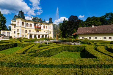 Betliar, Slovakya - 12 Ağustos 2018: Doğu Slovakya 'da Betliar' ın Rönesans-Barok av köşkü