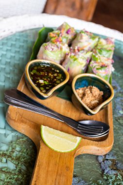 Sağlıklı taze sebzeli börek, stok fotoğrafı.