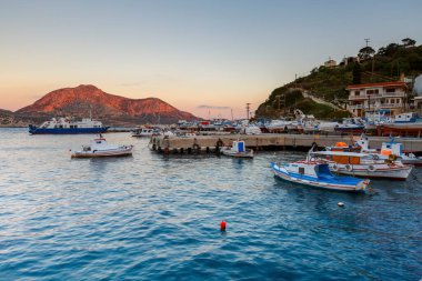 Yunanistan 'ın Fourni adasındaki ana köyün limanı.