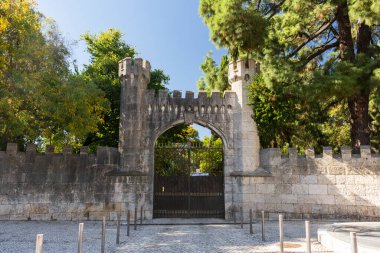 Lizbon, Portekiz 'in merkezindeki tarihi kale şehir binasının güzel manzarası.