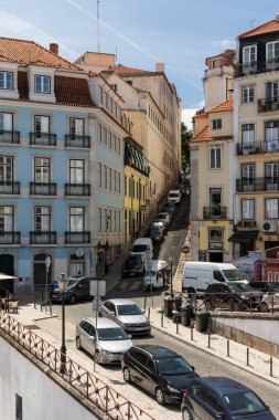 Lizbon, Portekiz 'in merkezindeki eski tarihi şehir binalarına güzel manzara
