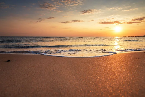 Naturskön Utsikt Över Den Vackra Solnedgången Över Havet — Stockfoto