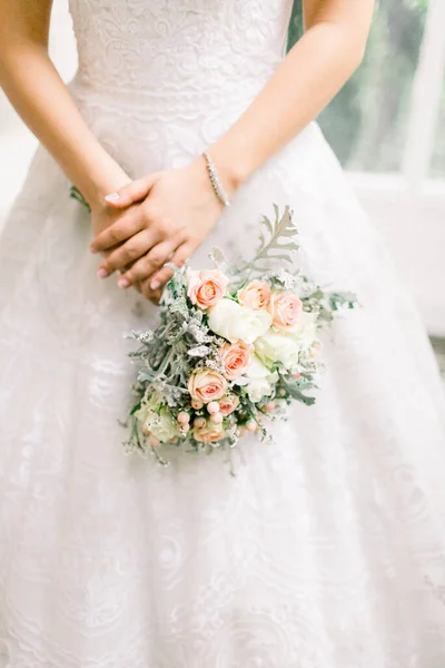 Belle Mariée Avec Bouquet Mariage — Photo