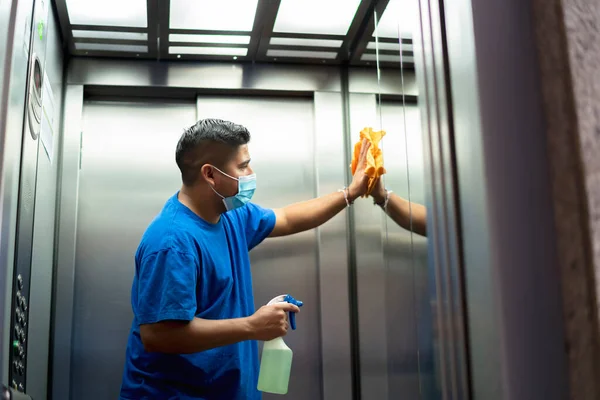 Maintenance Personnel Disinfecting Interior Elevator — Stock Photo, Image