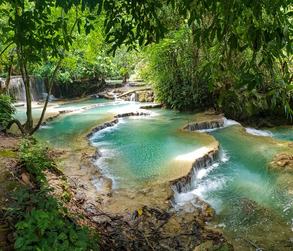 Bella Cascata Nella Foresta — Foto Stock