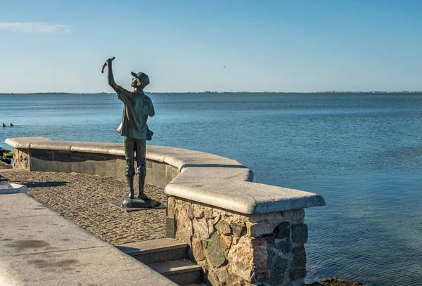 Berdyansk Ukraina 2020 Monument Över Fiskaren Vallen Berdyansk Ukraina Solig — Stockfoto