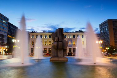 Barselona şehrinin gece manzarası