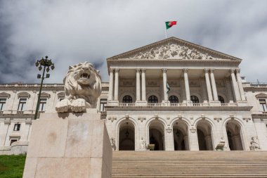 Portekiz 'in merkezindeki tarihi Portekiz Parlamento binasının güzel manzarası