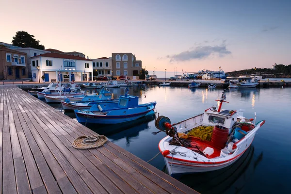 Vroege Ochtend Uitzicht Haven Het Eiland Inouses Griekenland — Stockfoto