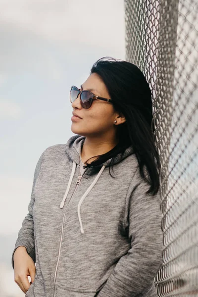Portrait Beautiful Hispanic Woman Wearing Sportswear Sunglasses — Fotografia de Stock