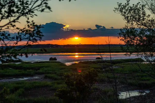 Belo Pôr Sol Sobre Lago — Fotografia de Stock