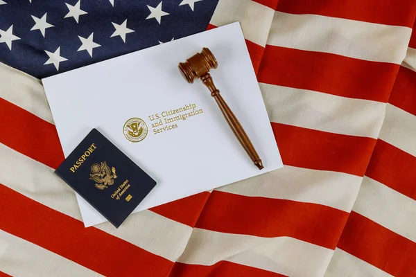 Passports Wooden Judge Gavel American Flag Legal World Immigration Concepts — Stock Photo, Image