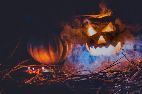 Zucche Halloween Con Fumo Candela Accesa — Foto Stock