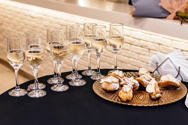 Masada Iki Kadeh Şampanya — Stok fotoğraf