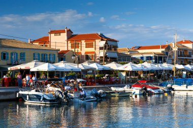 İsrail 'in kuzeyindeki Akdeniz şehrinin liman manzarası.