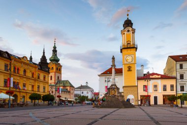 Banska Bystrica, Slovakya 19 Temmuz 2018: Slovakya 'nın merkezi Banska Bystrica' daki ana meydan 