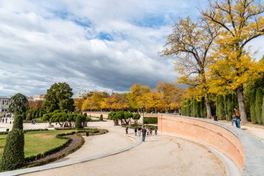 Madrid 'deki Buen Retiro Parkı
