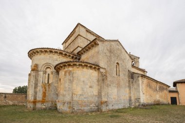 Eski Santa Eufemia de Cozuelos 'un Roma kilisesi.