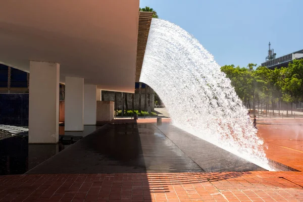 Hermosa Vista Moderna Fuente Agua Zona Parque Das Nacoes Lisboa —  Fotos de Stock