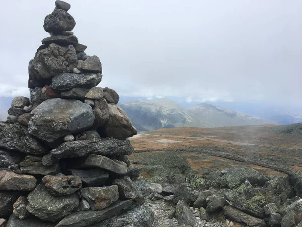 Bellissimo Paesaggio Con Una Montagna — Foto Stock