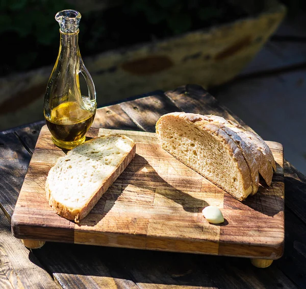 Food Concept Background Bread Pieces Bottle Oil Garlic — Fotografia de Stock