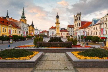 Banska Bystrica, Slovakya 19 Temmuz 2018: Slovakya 'nın merkezi Banska Bystrica' daki ana meydan 