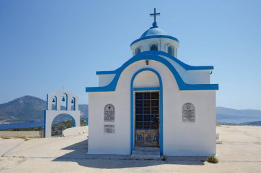 Thymaina, Yunanistan - 28 Nisan 2018: Yunanistan 'ın Fourni Korseon kentindeki Thymaina adasındaki kilise.