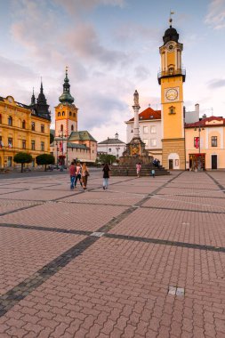 Banska Bystrica, Slovakya 19 Temmuz 2018: Slovakya 'nın merkezi Banska Bystrica' daki ana meydan 