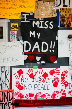 Washington, DC 'deki Beyaz Saray' ın yakınındaki Siyah Yaşamlar Önemlidir tabelası..