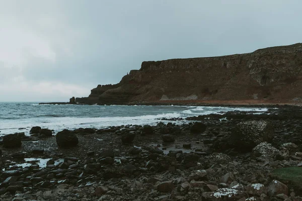 自然を背景にした海岸線の美しい景色 — ストック写真