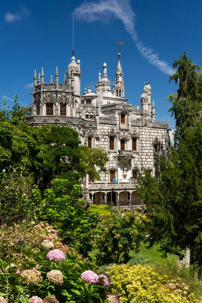 Eski Tarihi Sarayın Lizbon Yakınlarındaki Quinta Regaleira Sintra Yeşil Ağaçlı — Stok fotoğraf