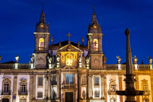 포르투갈의 브라가 중앙에 역사적 교회에 아름다운 — 스톡 사진