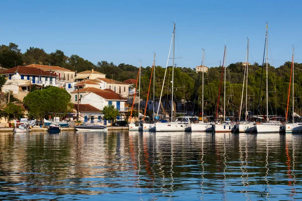 Barche Nel Porto Del Villaggio Nydri Sull Isola Lefkada Grecia — Foto Stock