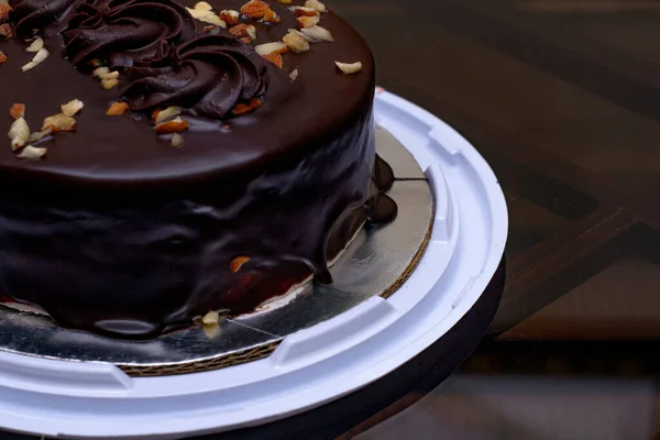 Pastel Chocolate Con Crema Nueces — Foto de Stock